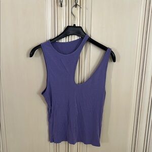 Lululemon purple workout top size 4